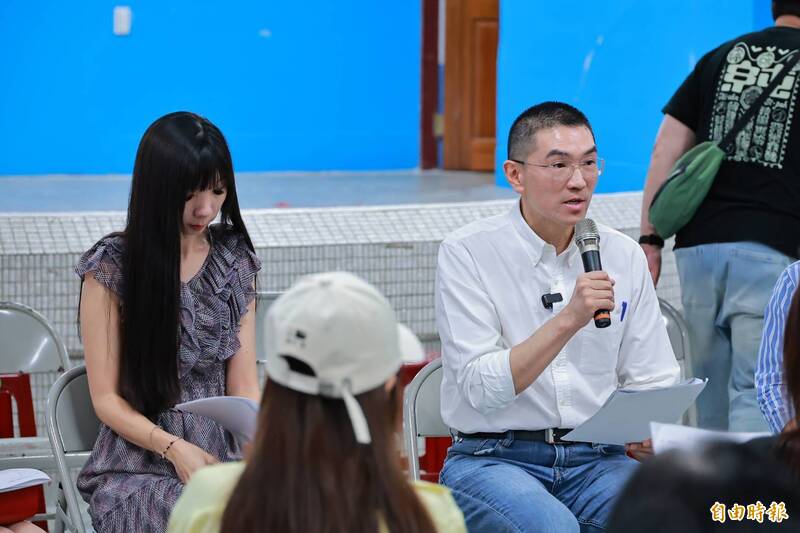 「名人幼兒園」虐童案 謝國樑向家長90度鞠躬道歉