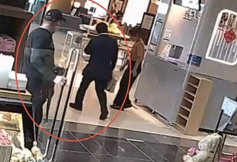矢板明夫台中演講遇襲 犯案黑衣男清泉崗機場落網