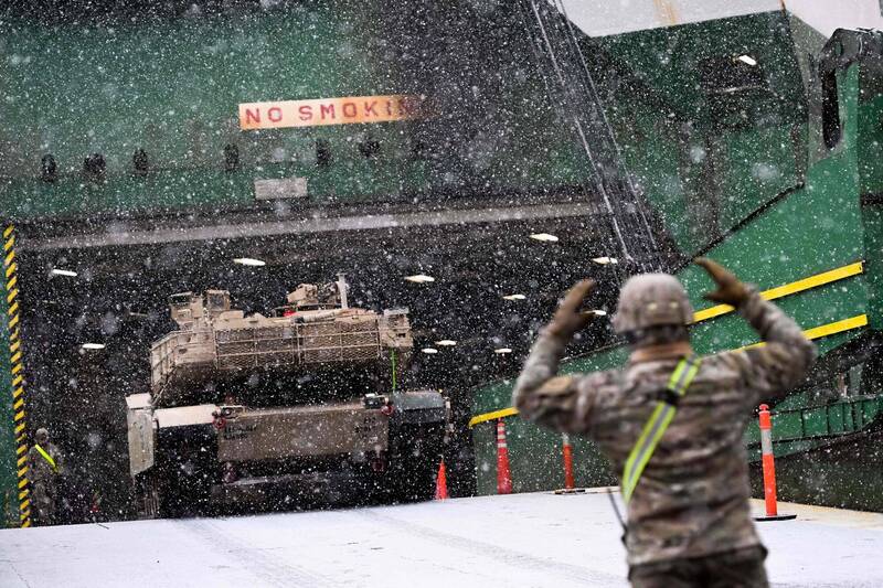 美軍幾週內將恢復駐兵輪替 波蘭防長:美國是忠實盟友