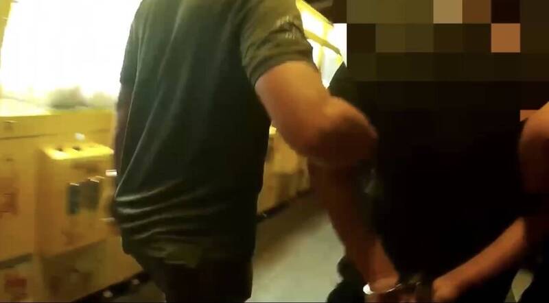 台東泰安街搶案 旅館內破門逮人