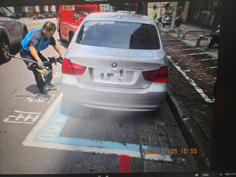 停貨車格遭「提早」5分鐘拖走 車主酸「佩服最速拖吊團隊敬業」