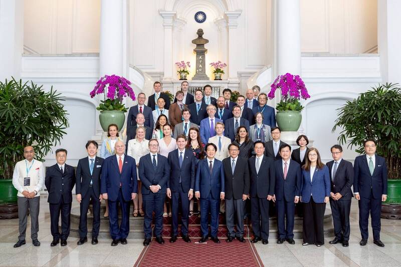 「2026台灣海洋國際論壇」明後兩天登場,賴總統今接見訪團。(總統府提供)