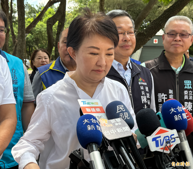 致癌油通報拖一週才罰? 周軒酸爆盧秀燕:西布特羅翻版