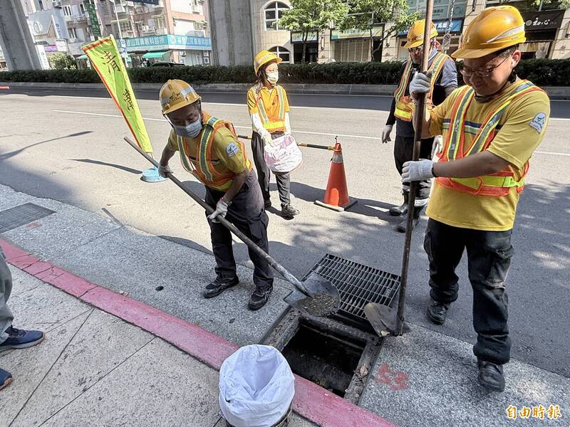 巴威颱風將近 北市環保局加強溝渠清淤