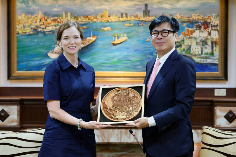 加拿大駐台代表首度拜訪高市府 何曼麗:期待體驗演唱會文化