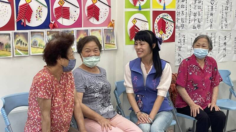 嘉縣長參選人吳品叡推政見 比照嘉市補助80歲以上長者健保費