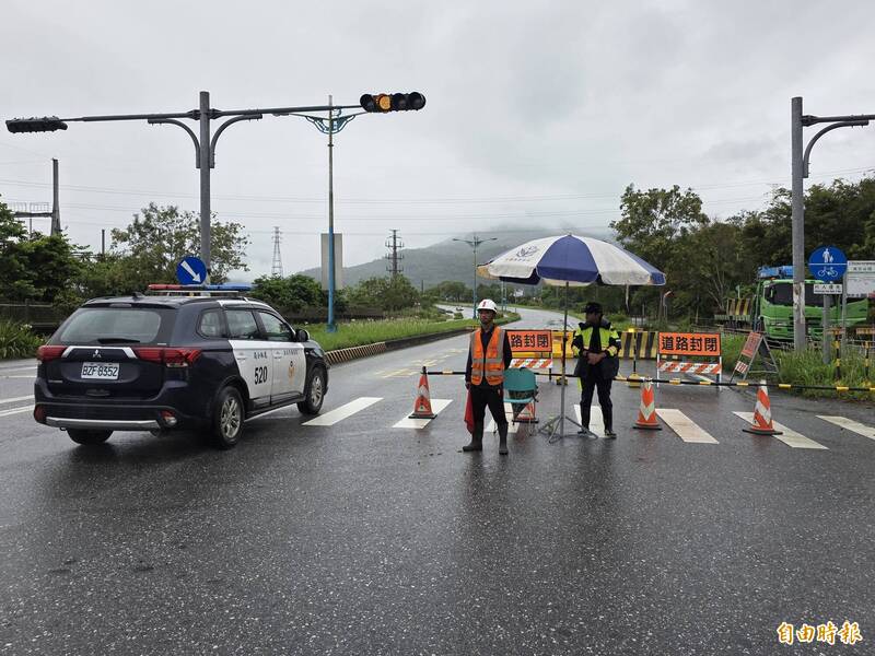 堰塞湖升級「紅色警戒」!花蓮萬里溪橋封閉一車道 警戒區住戶強制撤離