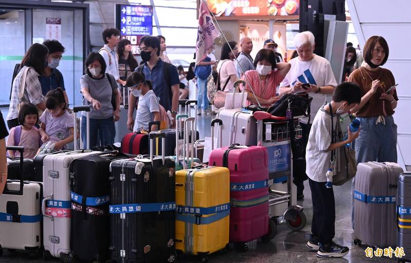 巴威亂暑假出遊計畫!桃機明760架次航班全數取消 民眾今趕出發