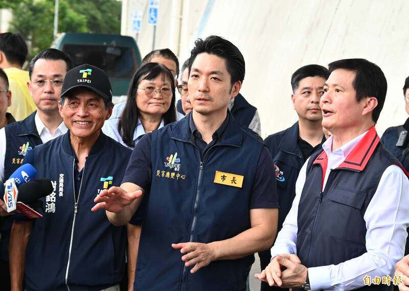 蔣萬安示警週六「整天狂風暴雨」 最大風速12級路樹恐「連根拔起」