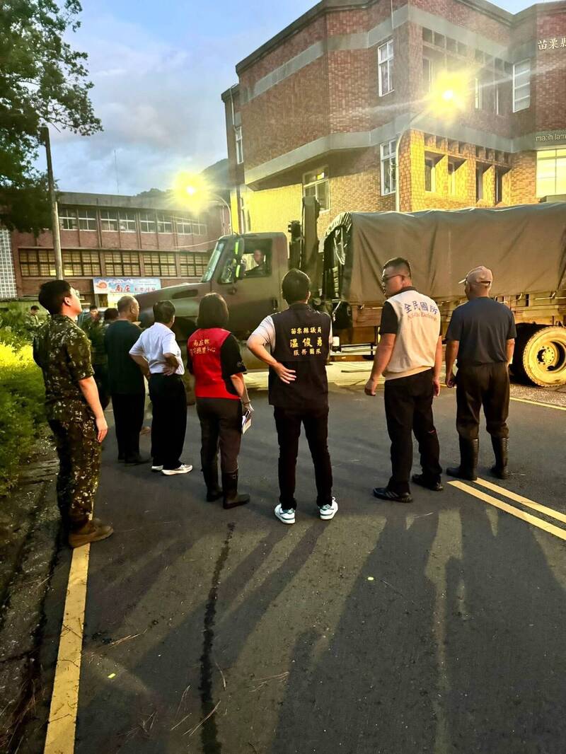苗栗3鄉鎮漏夜預防性撤離269人。（民眾提供）
