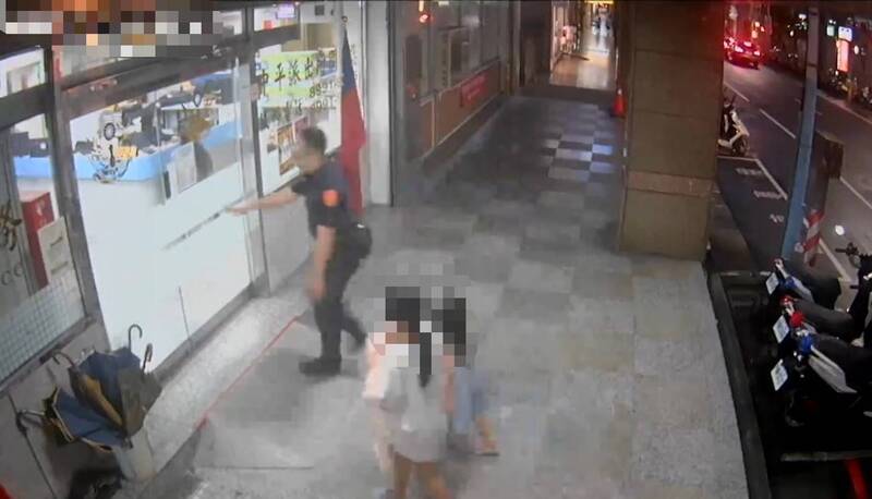 粗心媽外出辦事 將兩女兒放公園走失焦急報警