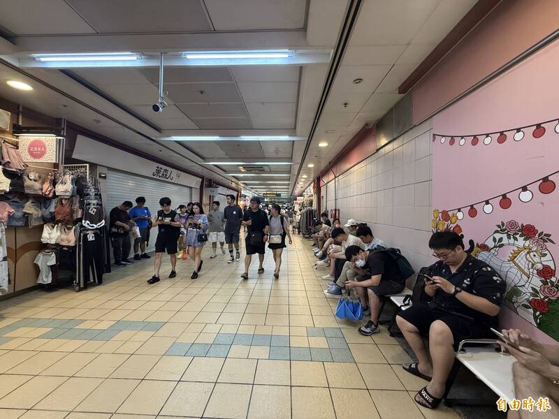 北市連2天颱風假!民眾喊「無聊」湧北車地下街 7成店家營業