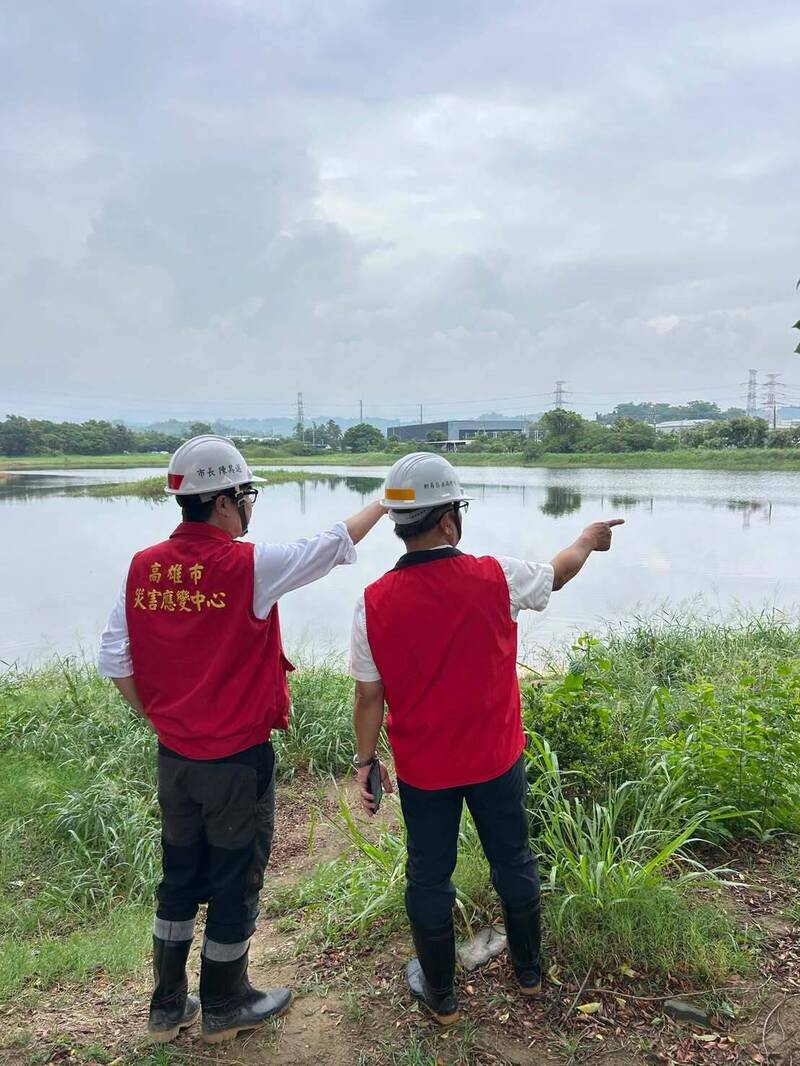 巴威擦邊球 陳其邁高雄趴趴走視察防颱整備及復原