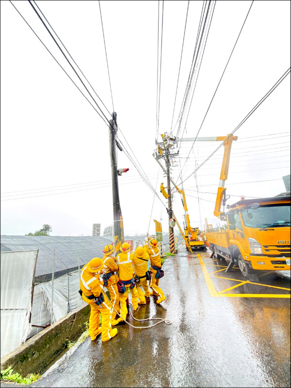 巴威颱風》風雨釀113傷 全台撤離逾1.4萬人