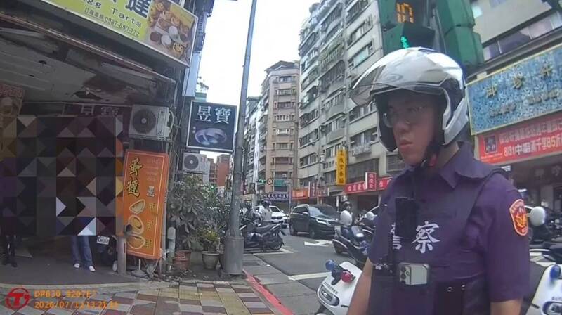 開車被按喇叭衍生行車糾紛 2男北市街頭上演全武行