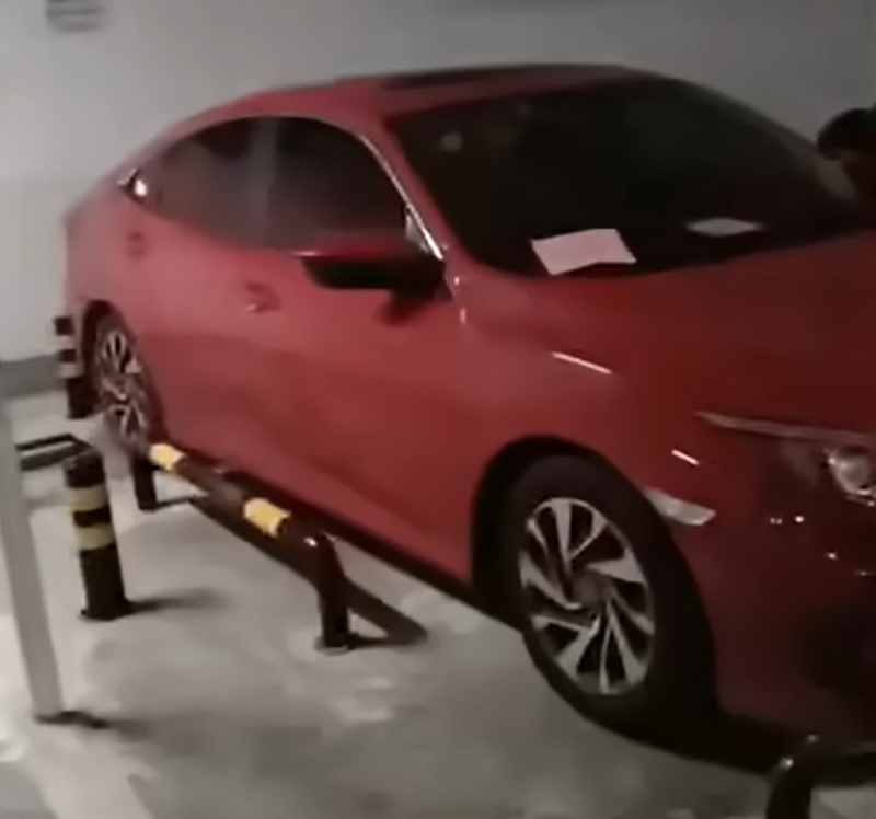 中國惡霸公務員強占民眾車位多天僅停職 網友怒吼:應該要開除