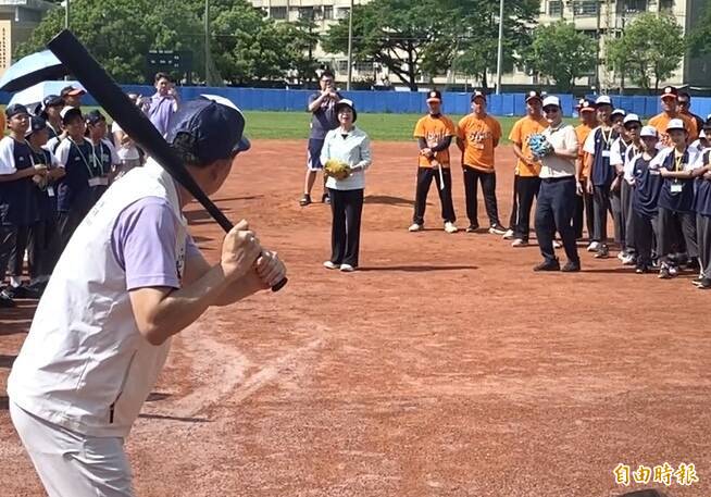 中國涉台交流朝學生棒壘球 何欣純:假交流行統戰之實