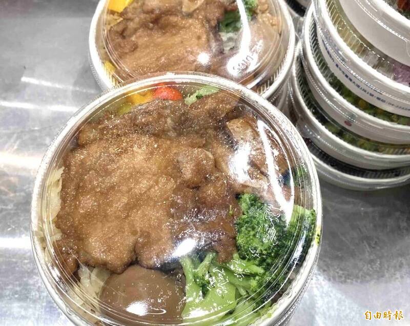 台鐵排骨便當「未使用問題批號油品」 台中高鐵等各站仍熱銷