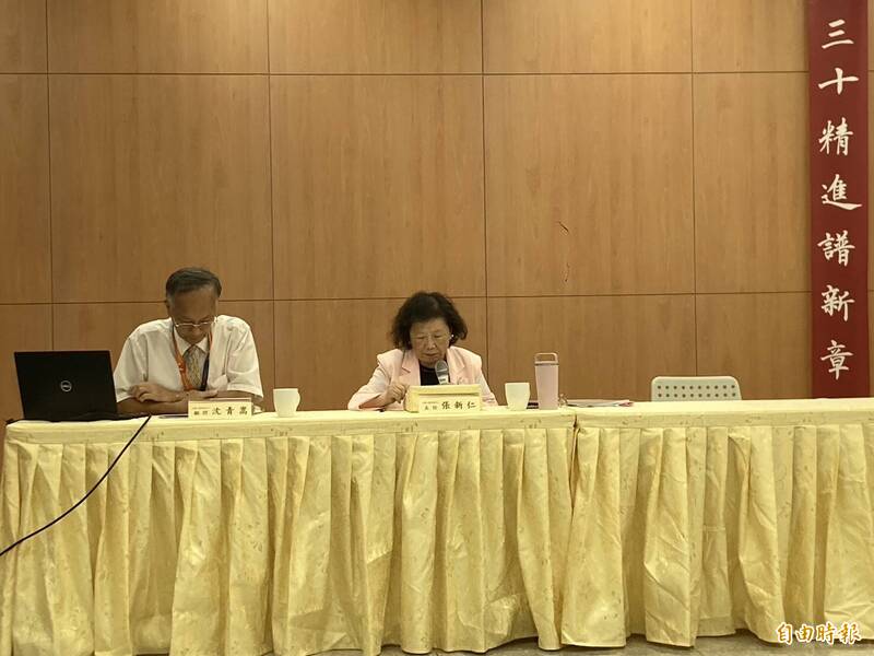 分科測驗》首起違規配戴AI眼鏡應考! 金屬探測器建功揪出