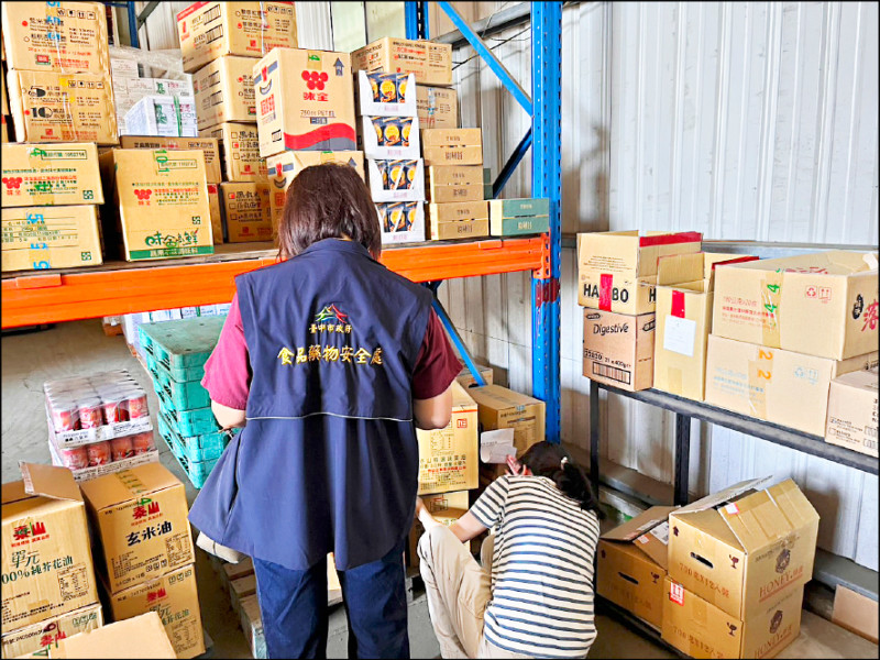 「中聯油脂檢驗結果不可信」 下游產品重新上架原則今公布