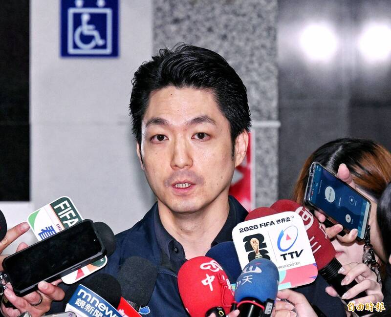 黃暐瀚三問蔣萬安:今年沒選舉還會放「颱風整備假」嗎?
