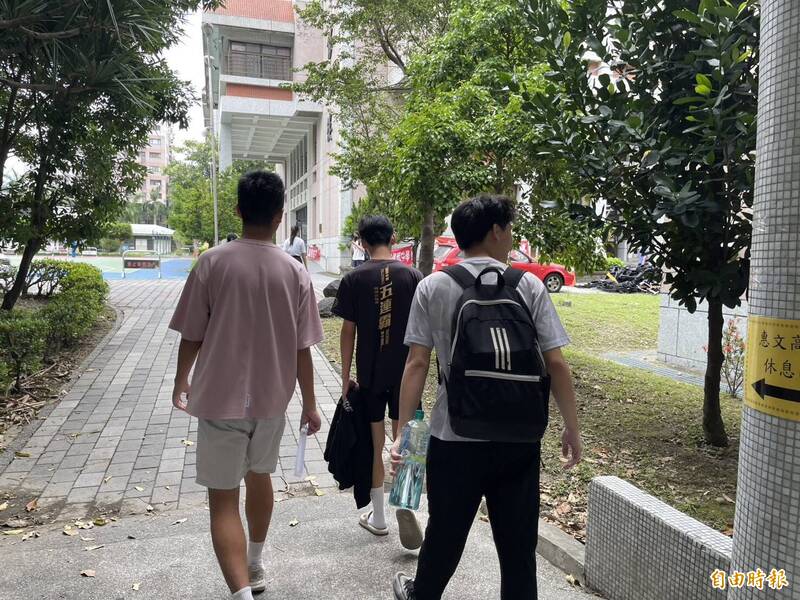 分科測驗》公民與社會題目模稜兩可 台中考生嘆遇「大魔王」爆掉了