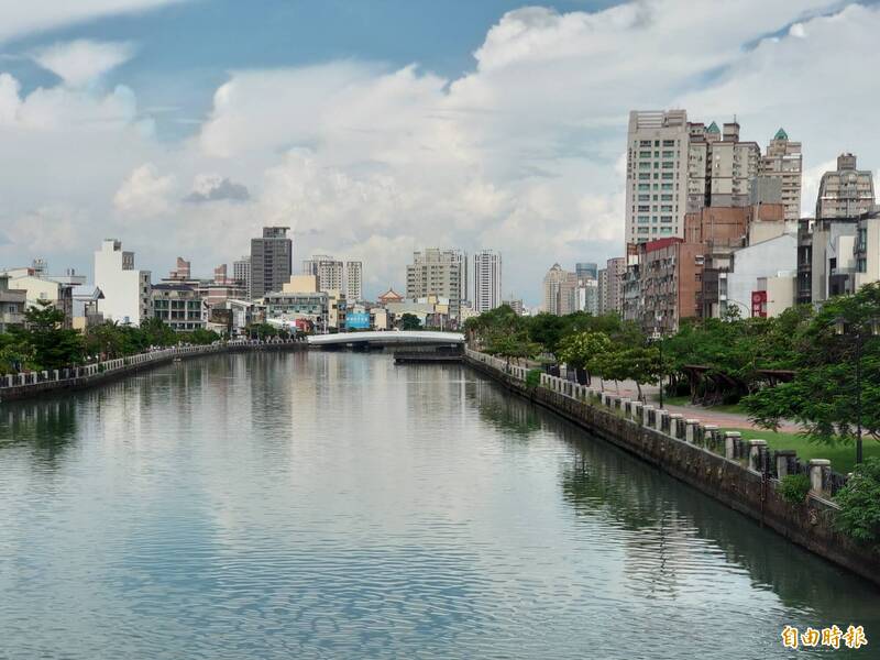 嫁給幸福也嫁給台南!聯合婚禮首見運河遊船 國慶啟航