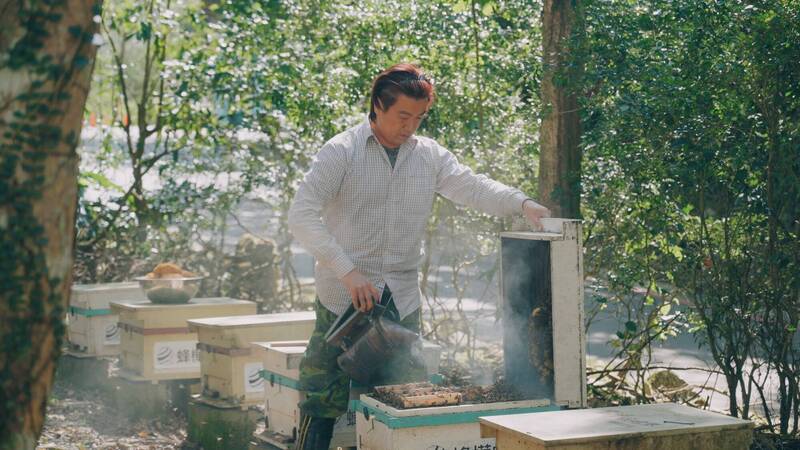 研發智慧蜂車、引進速萃茶飲技術 陳冠樺、黃耀寬獲選百大青農