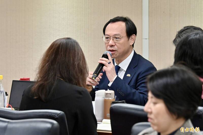 菸盒警示圖文面積提高至85% 衛環委員會通過修正