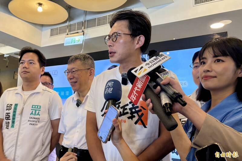 爆料梁文傑在上海喝爛醉挨批「造謠」黃國昌槓林楚茵：我才沒必要蹭！