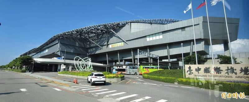 台中定期航班+1!長龍航空直飛成都7/28開航
