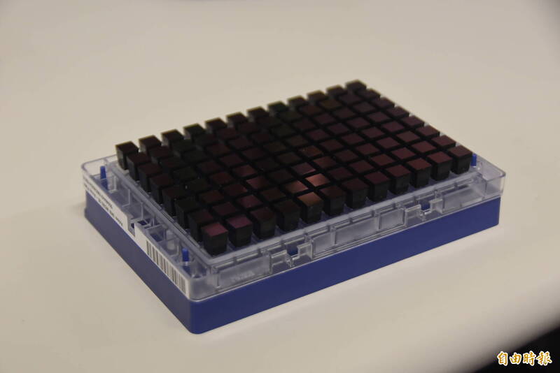 台灣人體生物資料庫收集全台20萬筆資料,並製作台灣人專屬的基因體晶片,供後續研究。(記者吳柏軒攝)