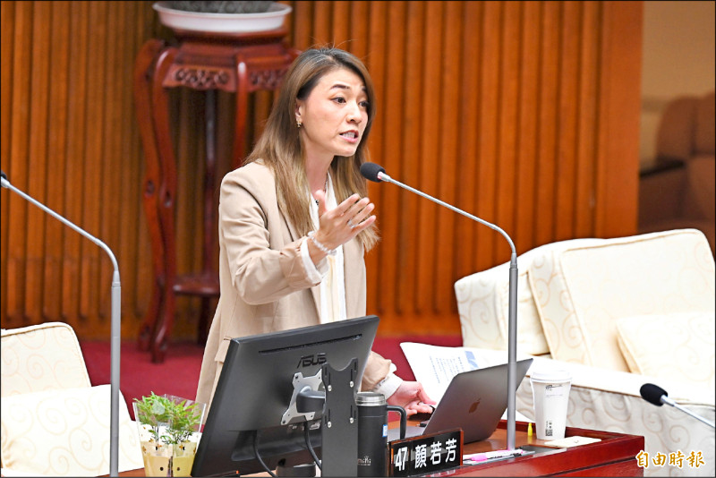 民進黨議員顏若芳提出北市長期未驗苯駢芘,引發市長蔣萬安暴怒。(記者陳逸寬攝) 民進黨議員顏若芳提出北市長期未驗苯駢芘,引發市長蔣萬安暴怒。(記者陳逸寬攝)