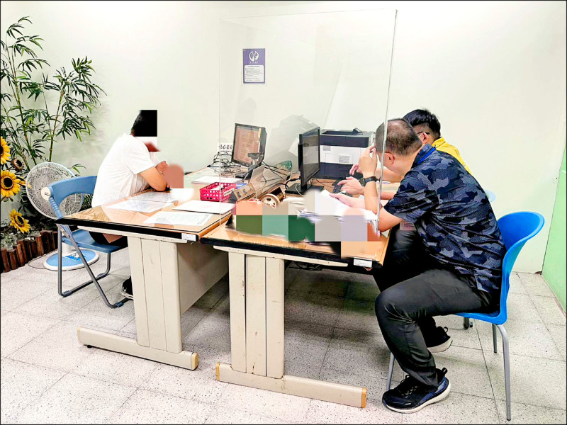 當共諜拒繳回千萬退休金 脫產贈妻被管收