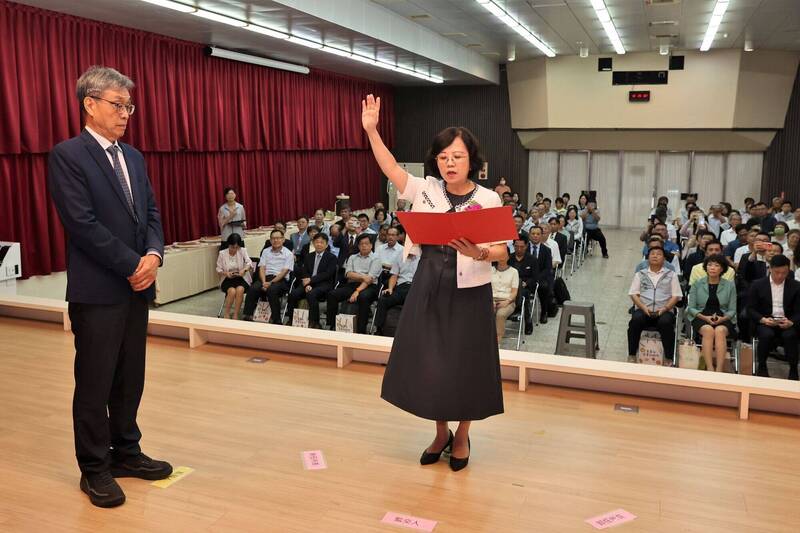 農試所創立逾130年 迎首任女所長李紅曦