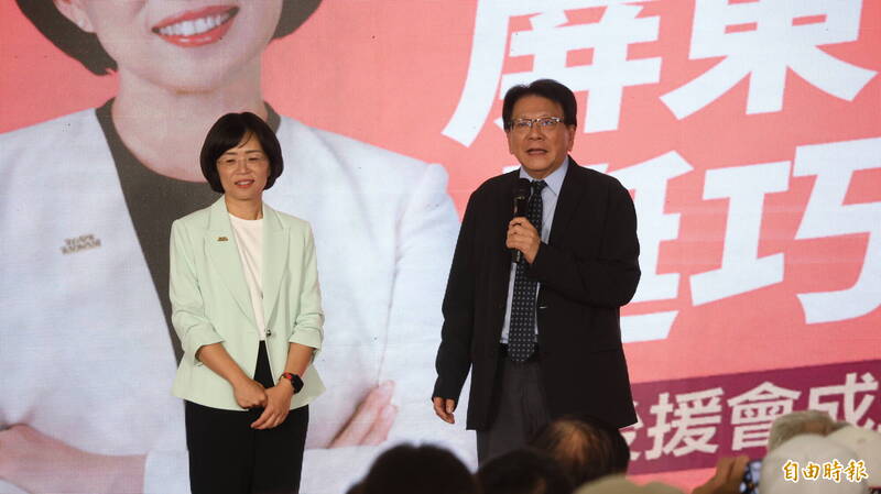 電視台記者堵訪毒油案 反映遭潘孟安「大力推開」徑直離去