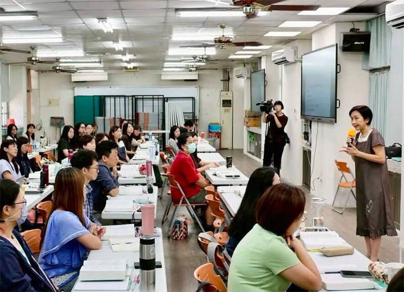 南投縣教育學分班首期爆滿 「非山非市」代理老師盼納入