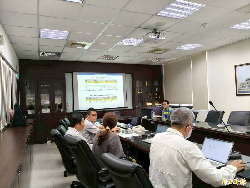 高雄「海空雙港」納管萬噸碳排事業 違者可重罰10萬