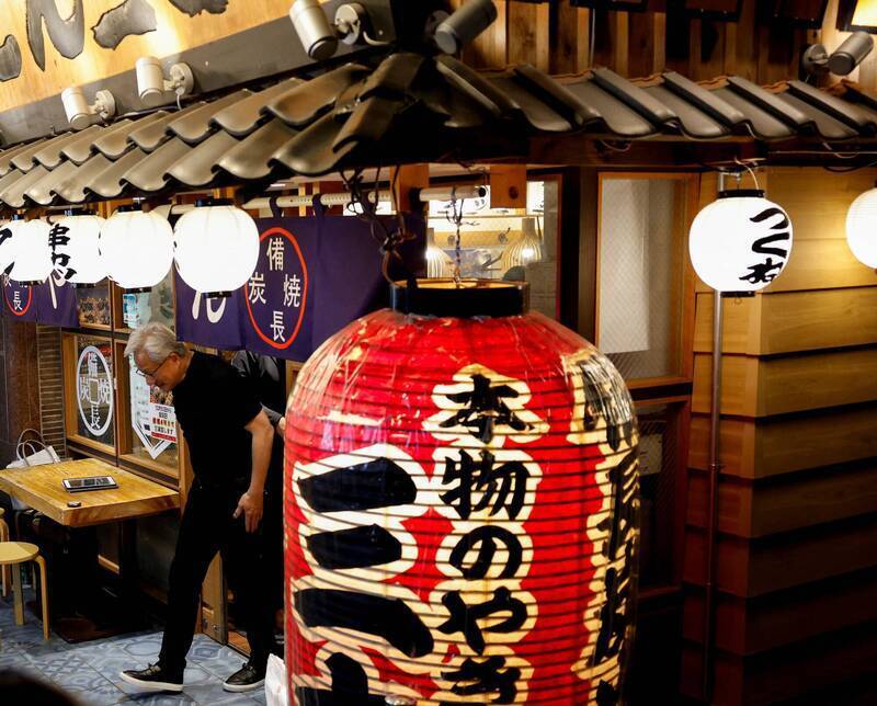 黃仁勳「東京美食地圖」曝光 包場居酒屋宴請科技大咖