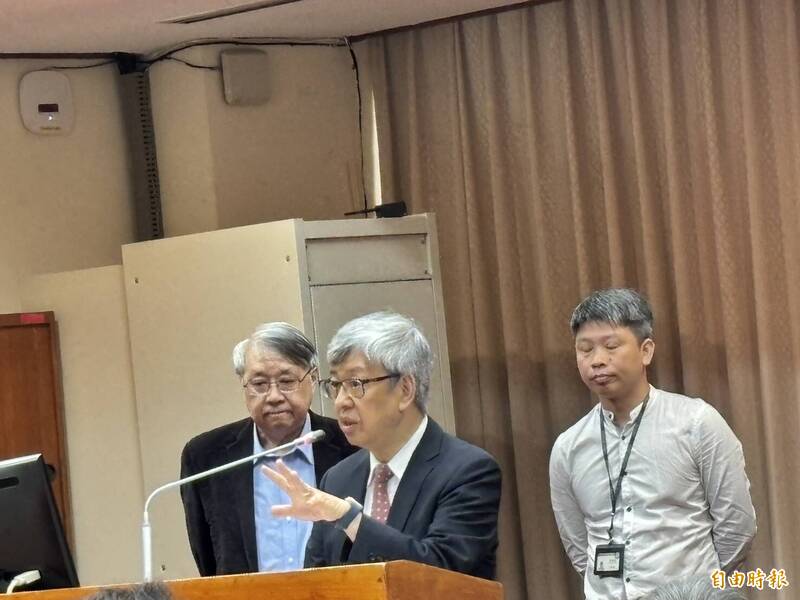 藍委逼問「最後一個公職」 陳建仁:中研院是學術服務並不違背