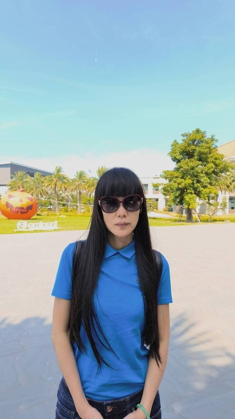 屏東縣仁愛國小護理教師鍾健琅獲師鐸獎殊榮。(教育部提供)