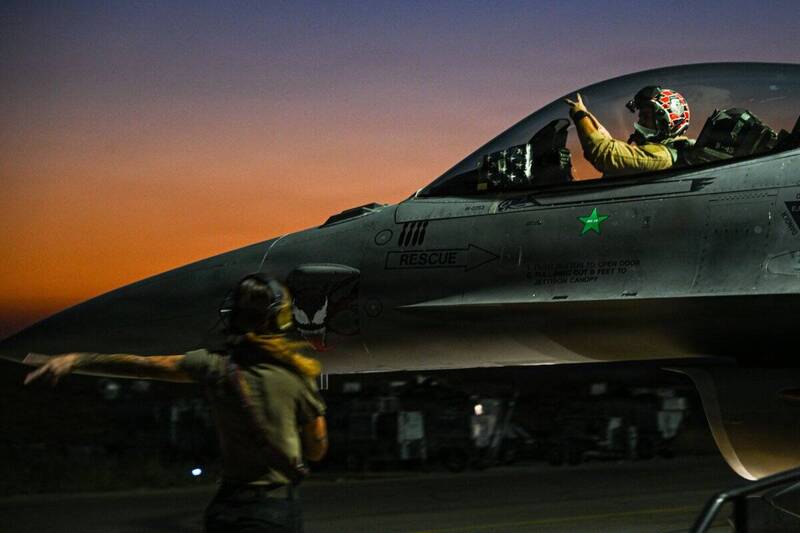美國連9天空襲伊朗 1美軍引爆伊朗無人機時意外被炸死