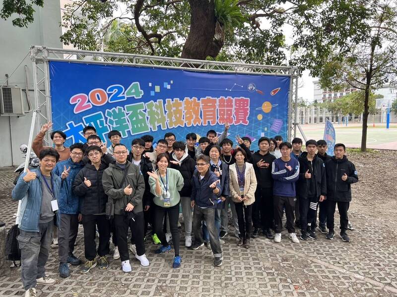陪伴偏鄉高中生探索夢想 花蓮高工王巧雲獲師鐸獎