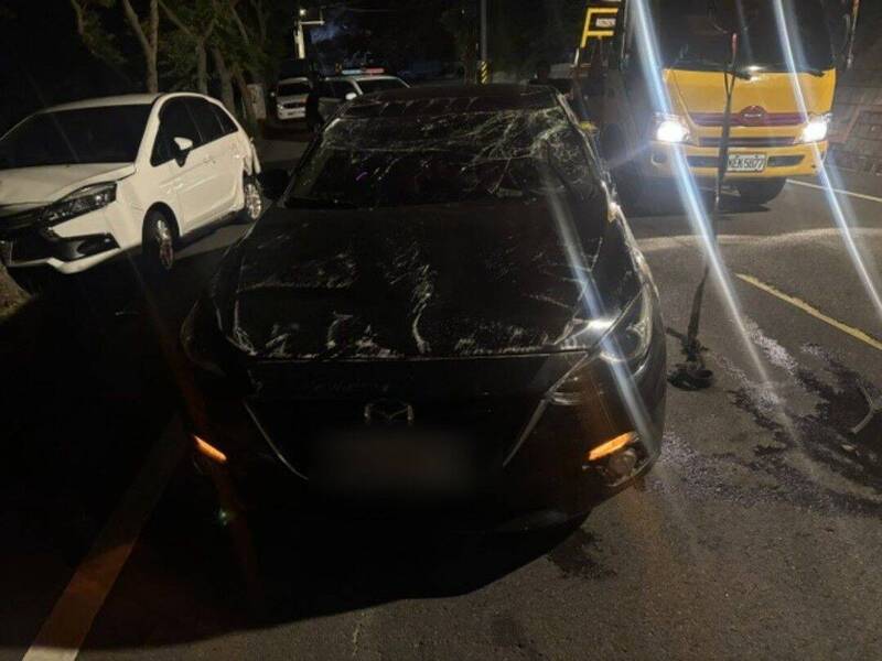 蘆竹大古山區轎車深夜自撞翻車 疑毒駕釀禍