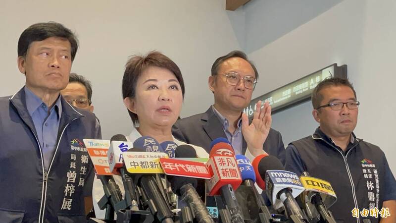 盧秀燕領軍17縣市線上開會「反毒油」 喊話賴總統召開國是會議