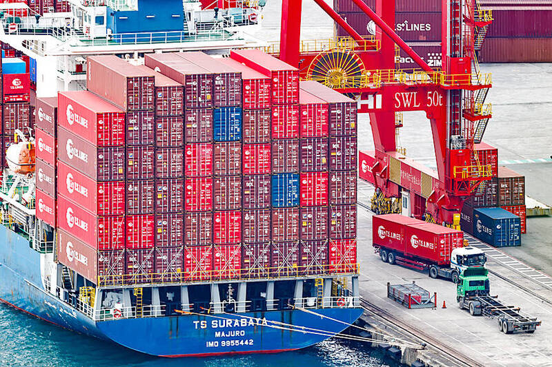 《TAIPEI TIMES》 June export orders reached record levels, MOEA says