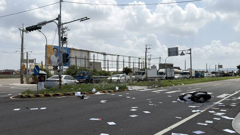 彰化伸港3姊弟事故同路口再傳車禍 汽車與雙載機車碰撞2傷