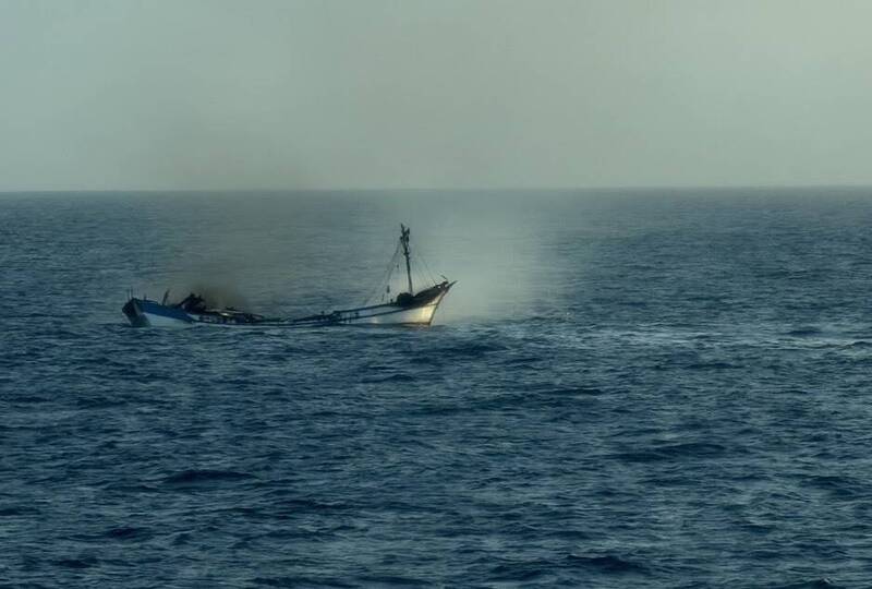 漁船彭佳嶼外海暗夜失火沉沒 6船員海上漂流10小時獲救