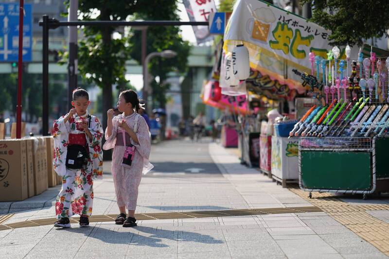 他曝「1時間點」拒赴日旅遊 一票苦主秒點頭:熱到眼球快融化!