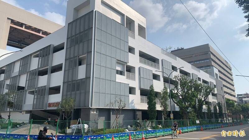 崇德殯儀館旁中賓停車場9月中旬試營運 提供800多個汽機車位